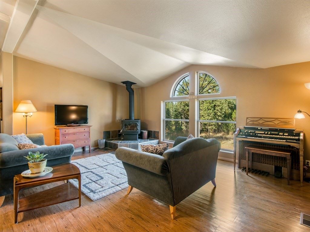 11315 East Halliday Road Colbert, WA 99005 - Photo 6 of 20
