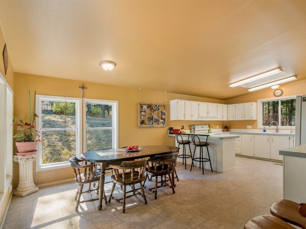 11315 East Halliday Road Colbert, WA 99005 - Photo 8 of 20