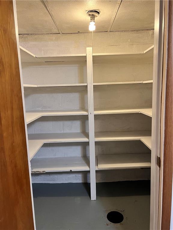 880 Pizza Barn Road Blairsville, PA 15717 - Photo 41 of 44 a view of walk in closet with empty racks