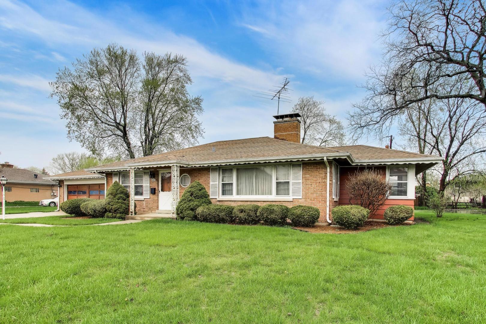 8012 West Davis Street Niles, IL 60714 - Photo 2 of 48