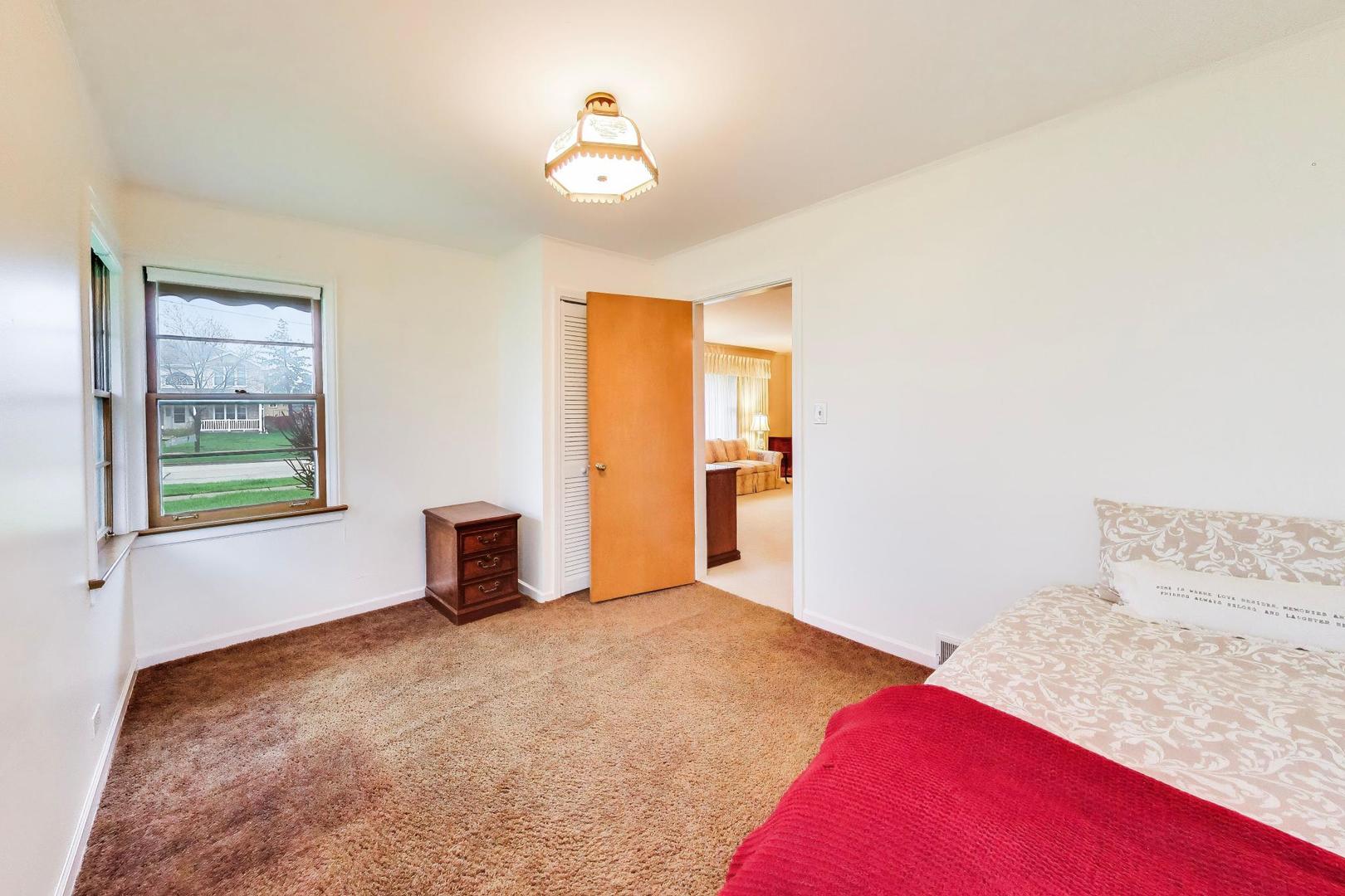 8012 West Davis Street Niles, IL 60714 - Photo 26 of 48