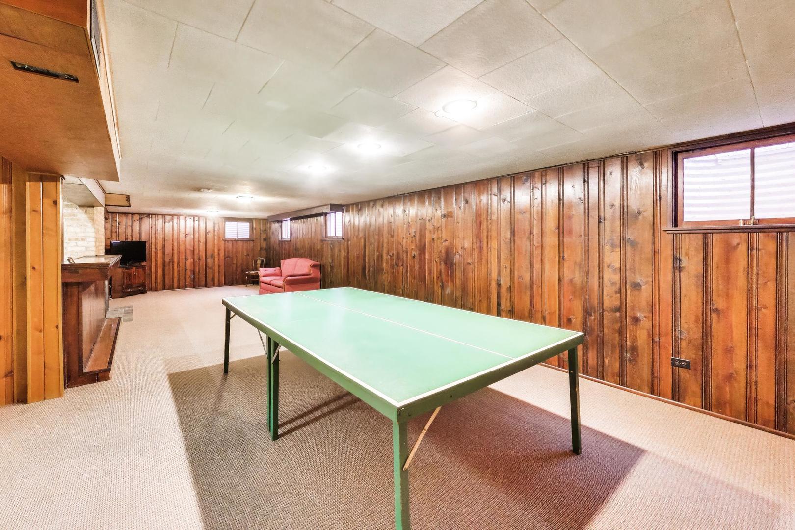 8012 West Davis Street Niles, IL 60714 - Photo 30 of 48