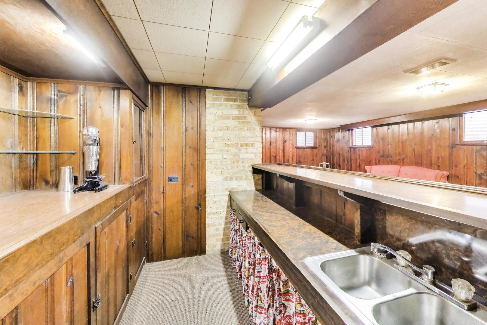 8012 West Davis Street Niles, IL 60714 - Photo 32 of 48