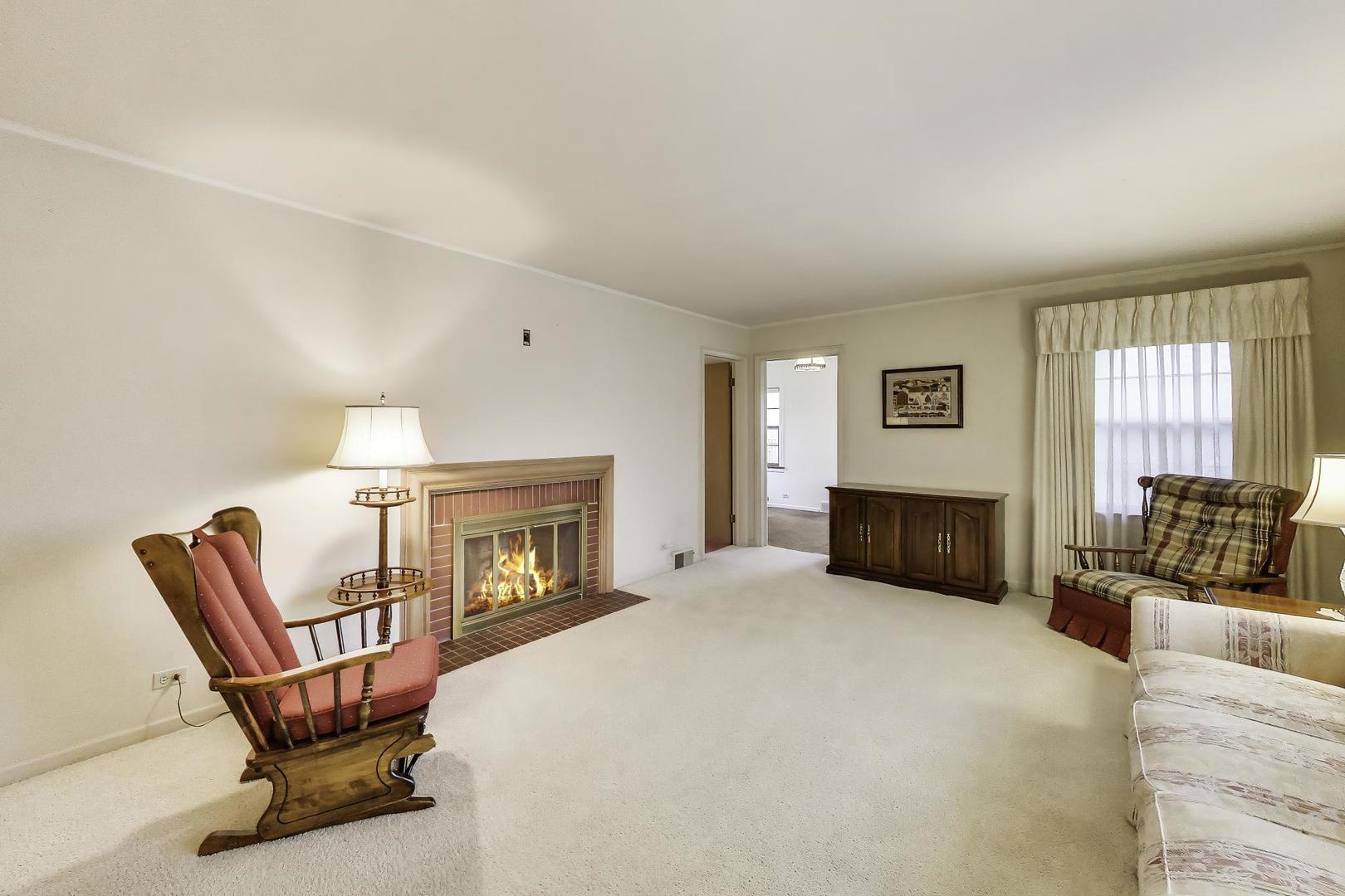 8012 West Davis Street Niles, IL 60714 - Photo 5 of 48