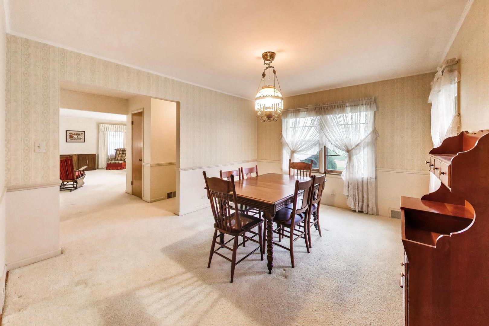 8012 West Davis Street Niles, IL 60714 - Photo 8 of 48