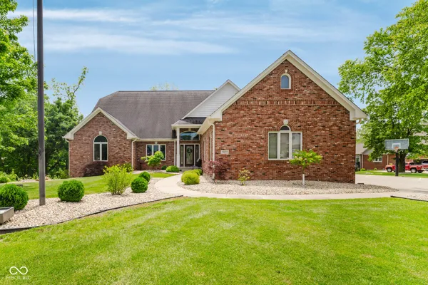 $969,900 | 4095 Mountbatton Drive, Greenwood, IN 46143