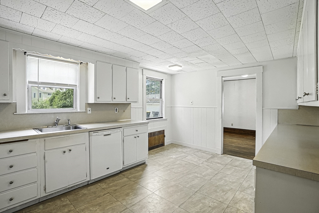15 Robertson Road Framingham, MA 01702 - Photo 18 of 38 Gallery Image 18