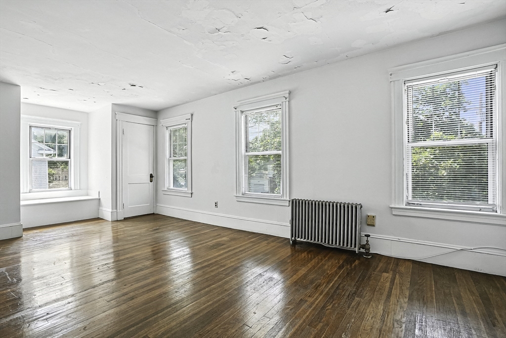 15 Robertson Road Framingham, MA 01702 - Photo 22 of 38 Gallery Image 22