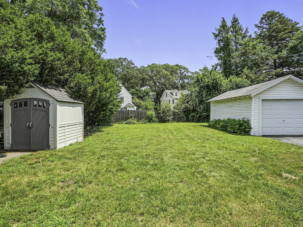 15 Robertson Road Framingham, MA 01702 - Photo 5 of 38 Gallery Image 5