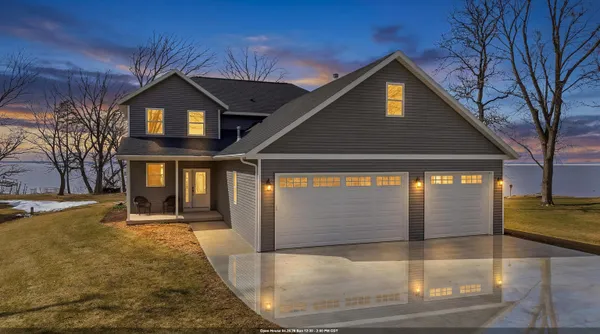 $899,900 | N9746 Highland Park Road, Malone, WI 53049