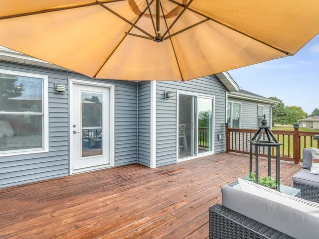 $304,000 | 1464 Chadbourne Drive, Lake Summerset, IL 61019