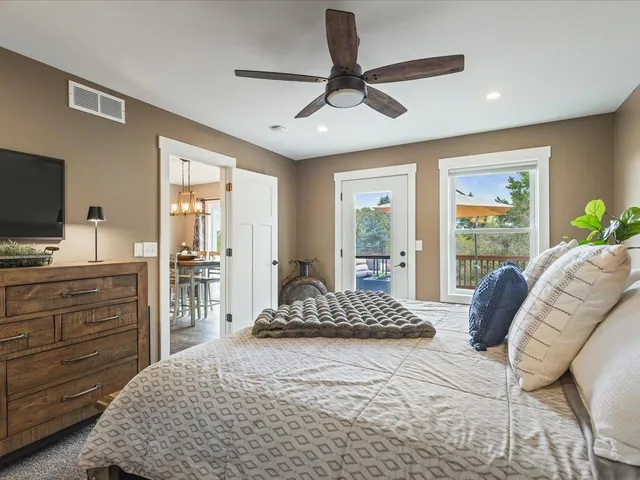 $304,000 | 1464 Chadbourne Drive, Lake Summerset, IL 61019