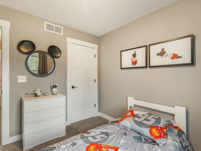 $304,000 | 1464 Chadbourne Drive, Lake Summerset, IL 61019