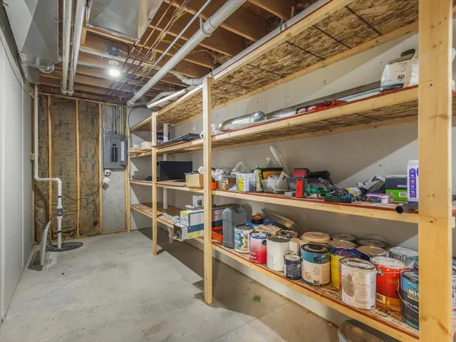 $304,000 | 1464 Chadbourne Drive, Lake Summerset, IL 61019