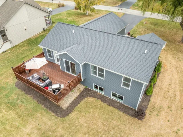 $304,000 | 1464 Chadbourne Drive, Lake Summerset, IL 61019