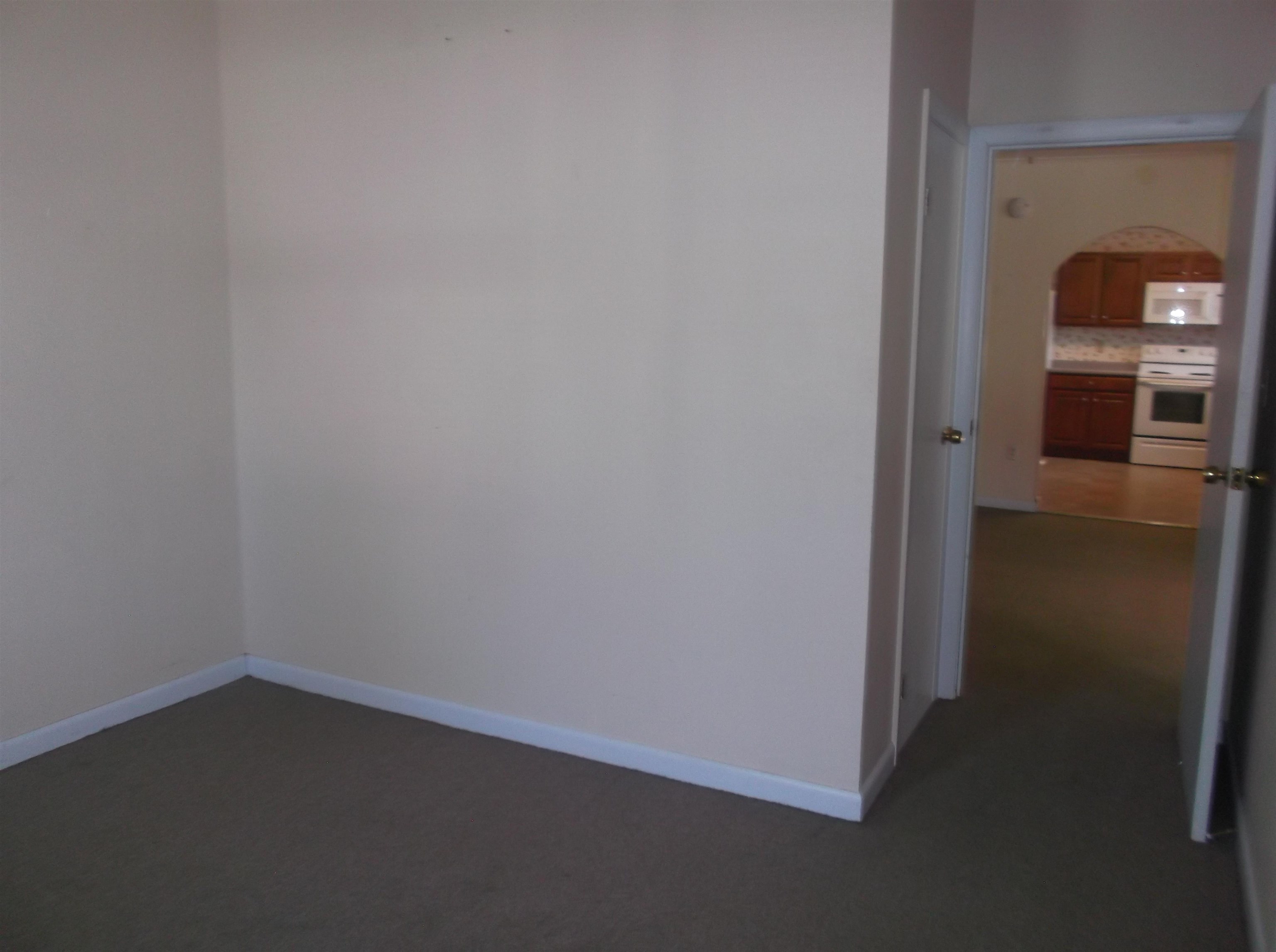 37-1 Upper Welden Street St. Albans, VT 05478 - Photo 12 of 14