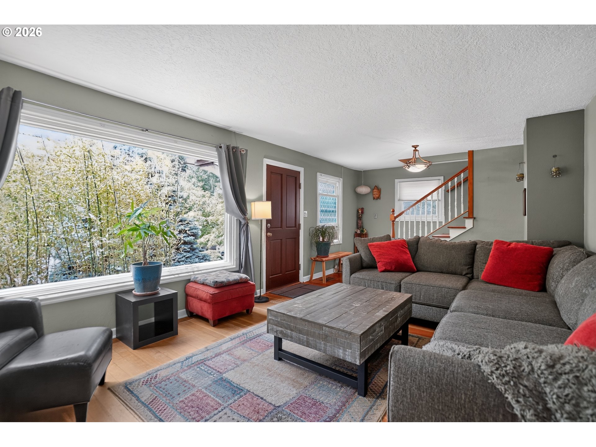 8326 Southwest 57th Avenue Portland, OR 97219 - Photo 6 of 28 Living Room