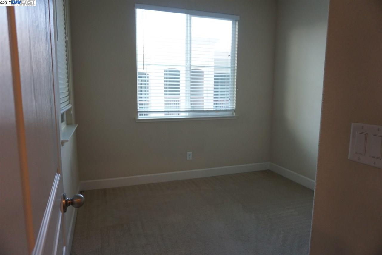 4728 Norris Canyon Road, Unit 205 San Ramon, CA 94583 - Photo 7 of 18 an empty room with a window