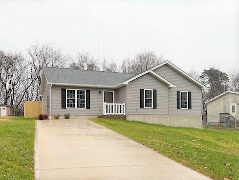 205 Rutledge Circle Salem, VA 24153 - Photo 2 of 27 front 2 (2)
