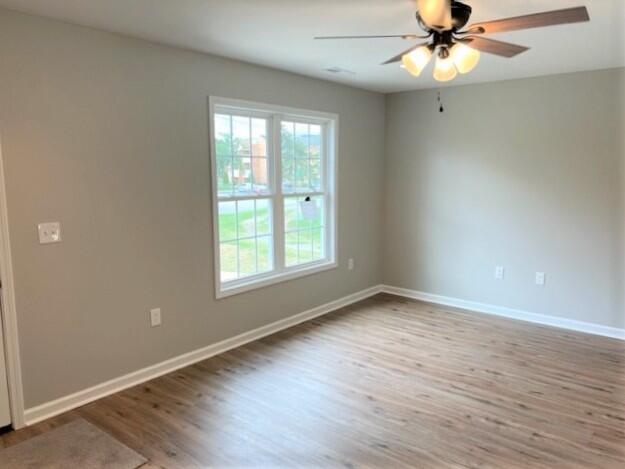 205 Rutledge Circle Salem, VA 24153 - Photo 7 of 27 living room 4 (2)