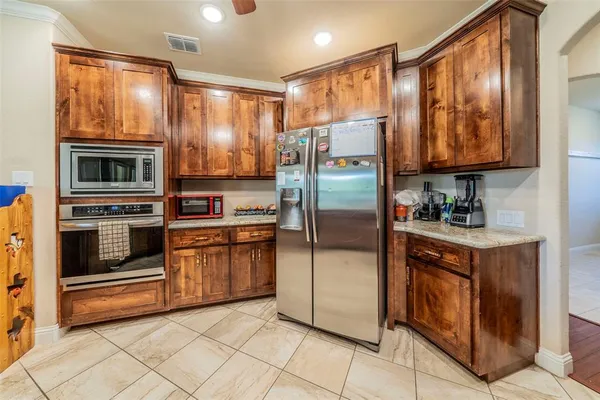 $720,000 | 2852 Sonterra Drive, Cedar Hill, TX 75104