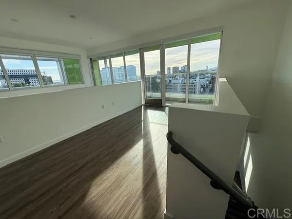 $4,599 | 5750 Hollywood Boulevard, Unit 709, Los Angeles, CA 90028