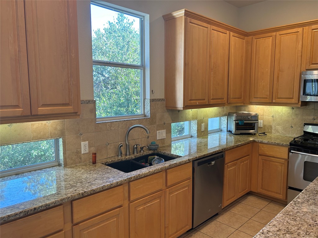 6705 Fort Davis Cove, Unit A Austin, TX 78731 - Photo 11 of 23