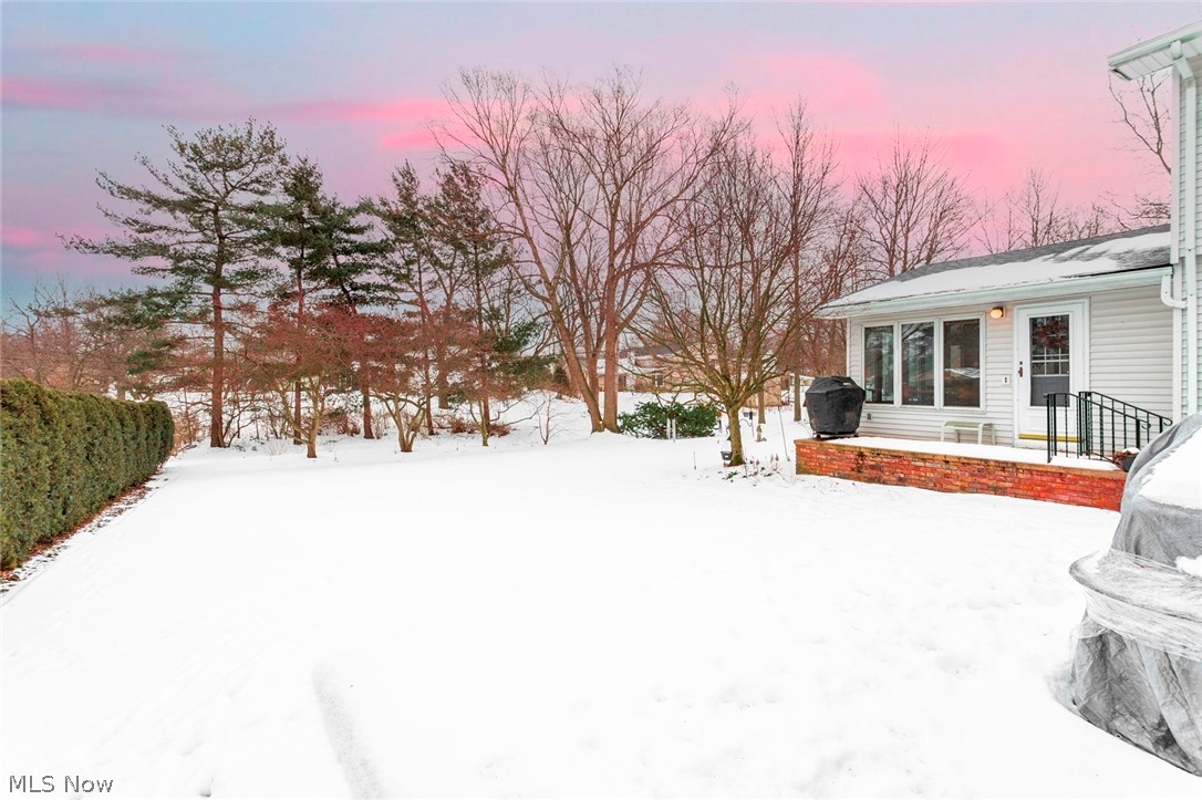 997 Brainard Road Cleveland, OH 44143 - Photo 3 of 35