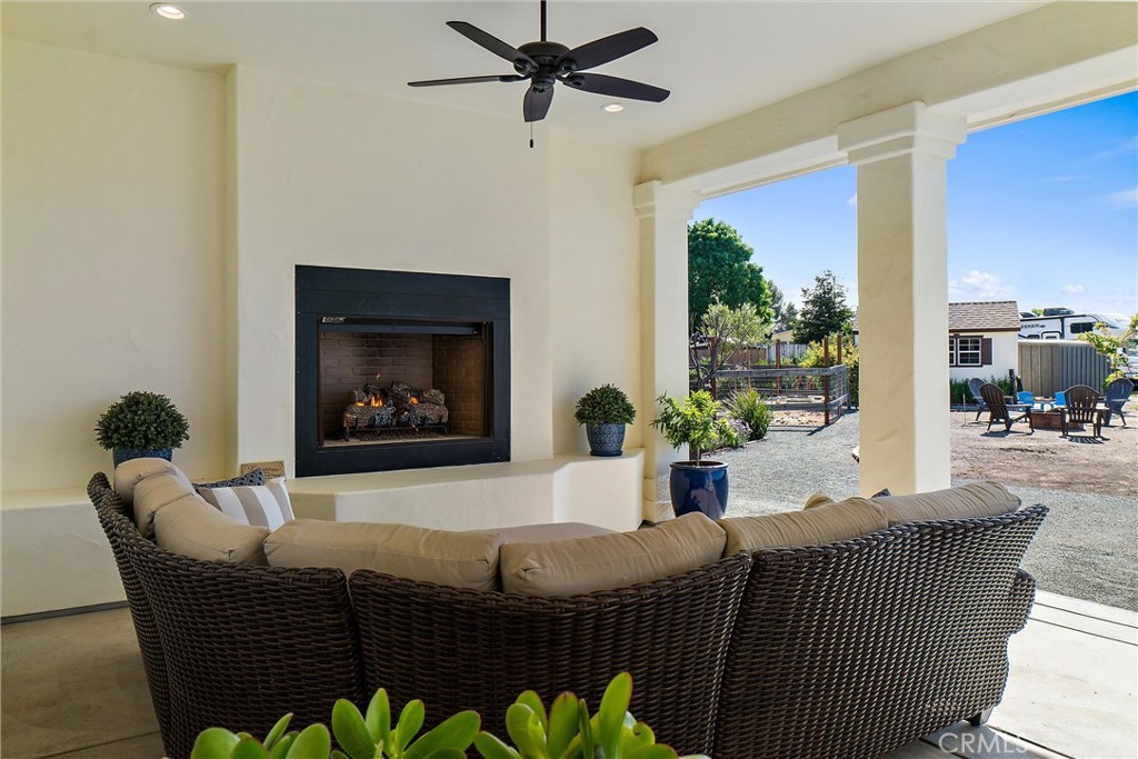 18205 Walnut Avenue Atascadero, CA 93422 - Photo 27 of 46 a living room with furniture