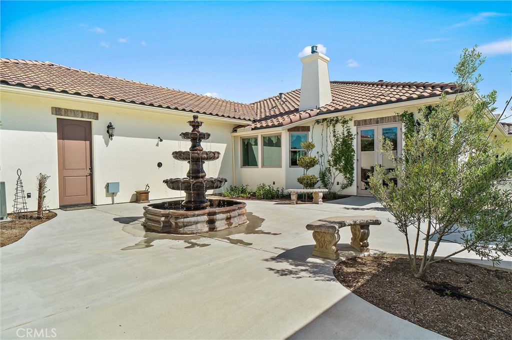 18205 Walnut Avenue Atascadero, CA 93422 - Photo 33 of 46 a front view of a house with patio