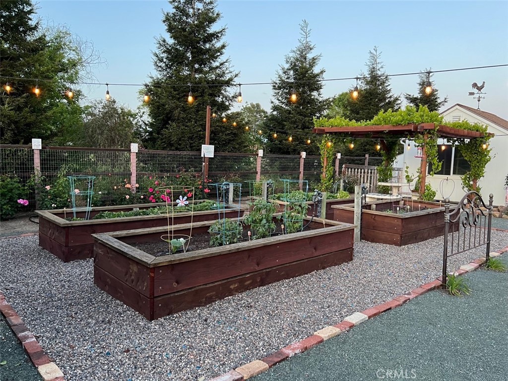 18205 Walnut Avenue Atascadero, CA 93422 - Photo 36 of 46 a outdoor space with lots of green space