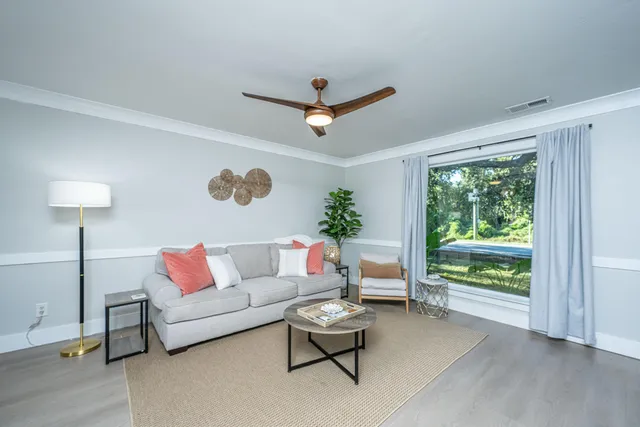 $3,600 | 713 Center Street, Mount Pleasant, SC 29464