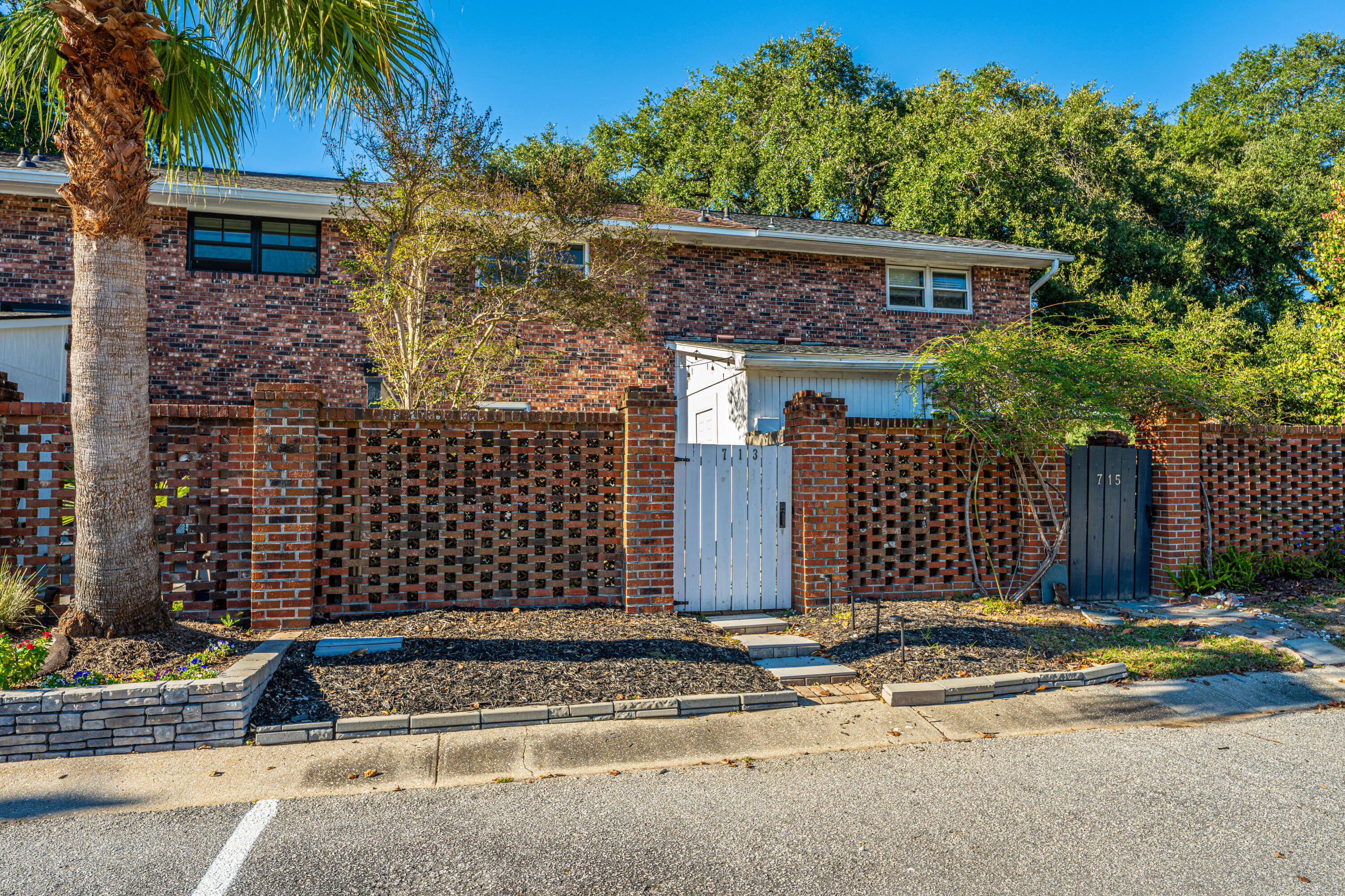 713 Center Street Mount Pleasant, SC 29464 - Photo 24 of 35 713CenterSt032