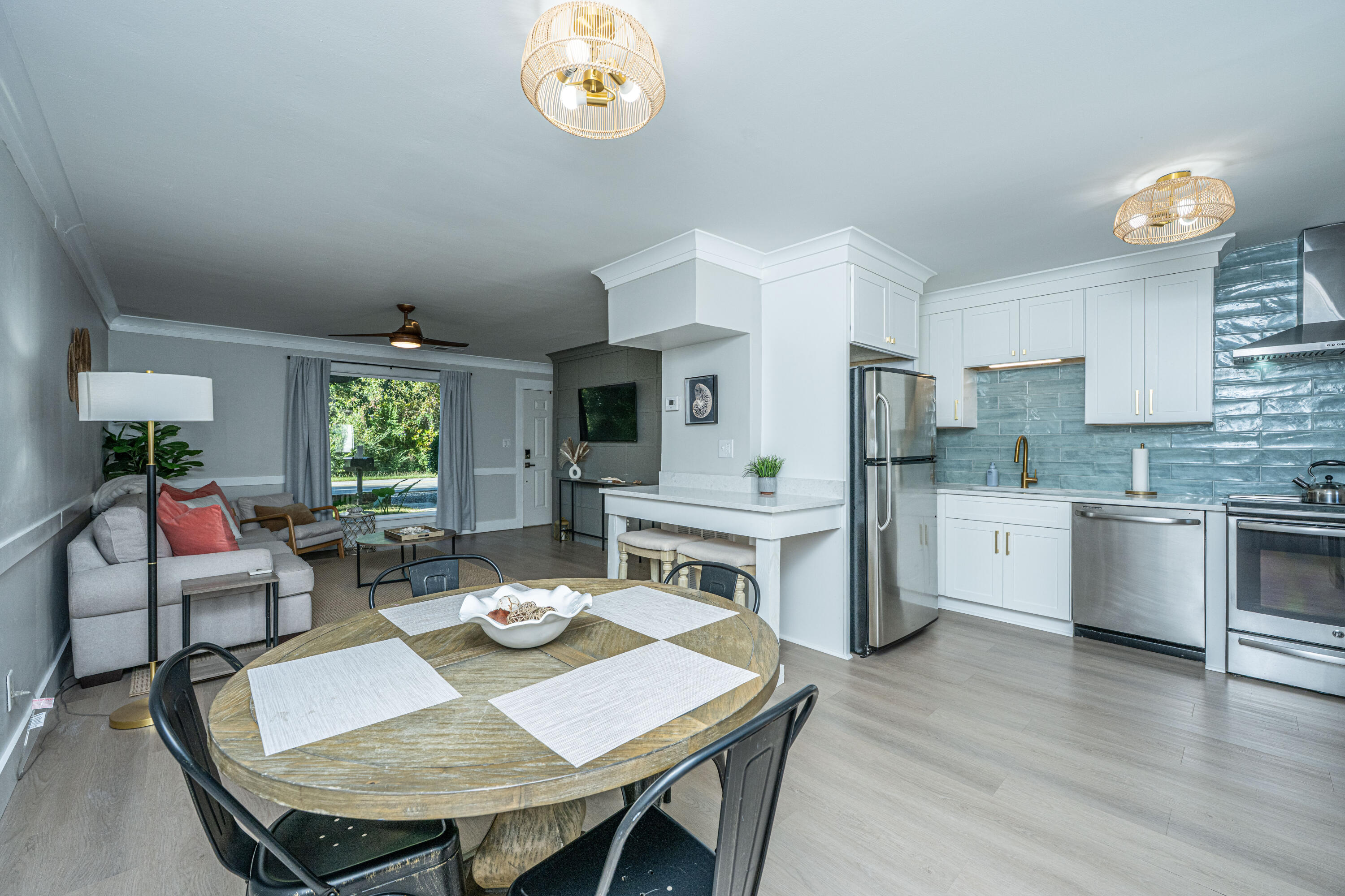 713 Center Street Mount Pleasant, SC 29464 - Photo 9 of 35 713CenterSt012