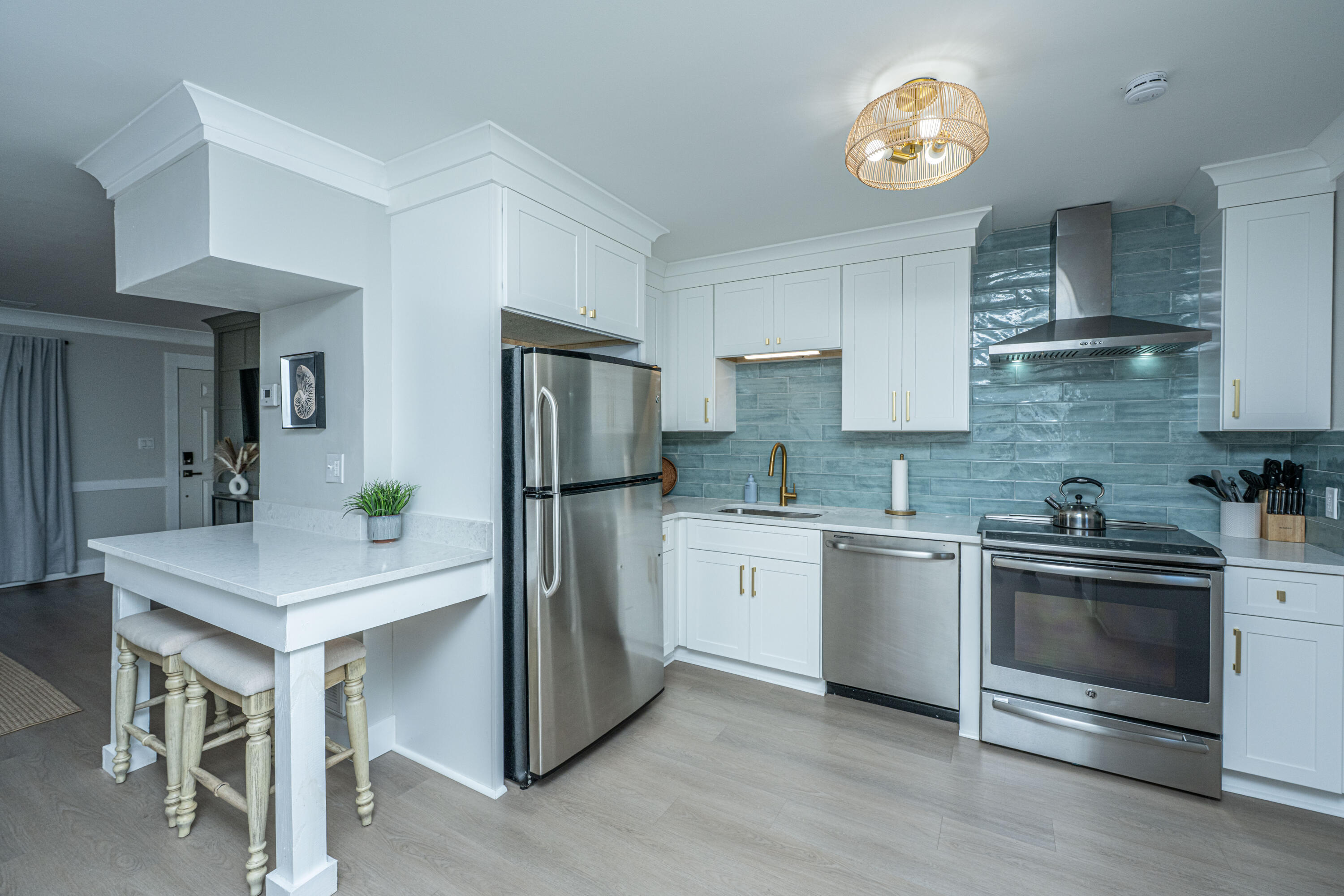 713 Center Street Mount Pleasant, SC 29464 - Photo 10 of 35 713CenterSt014