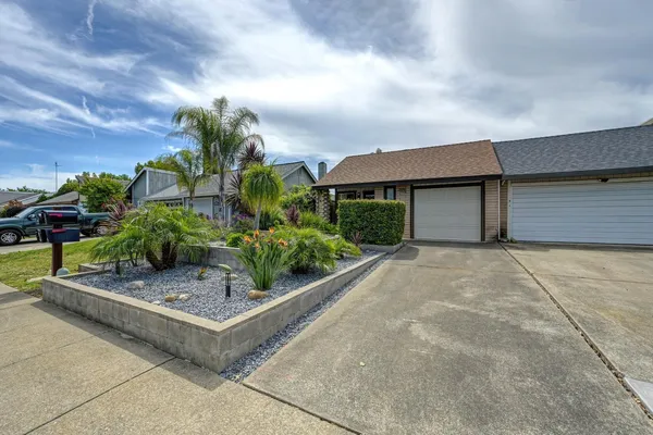 $365,000 | 10712 Sterling Wood Way, Rancho Cordova, CA 95670