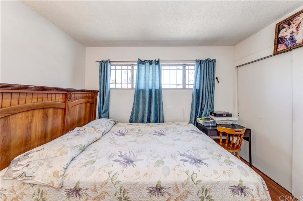 47 Paradise Valley South Carson, CA 90745 - Photo 21 of 40