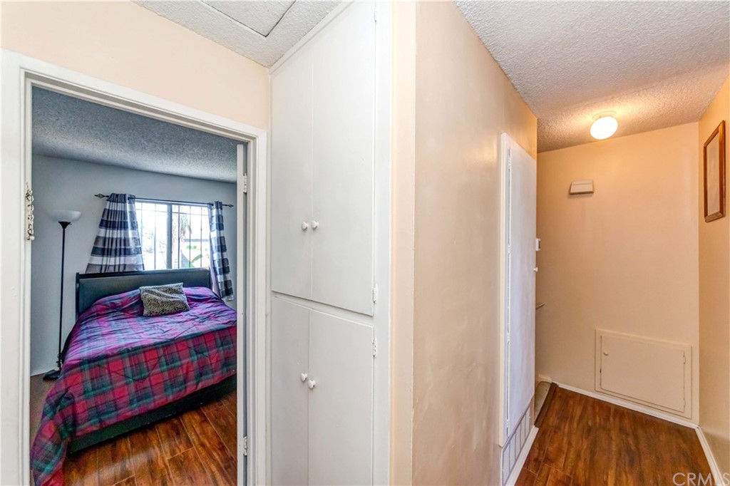 47 Paradise Valley South Carson, CA 90745 - Photo 24 of 40