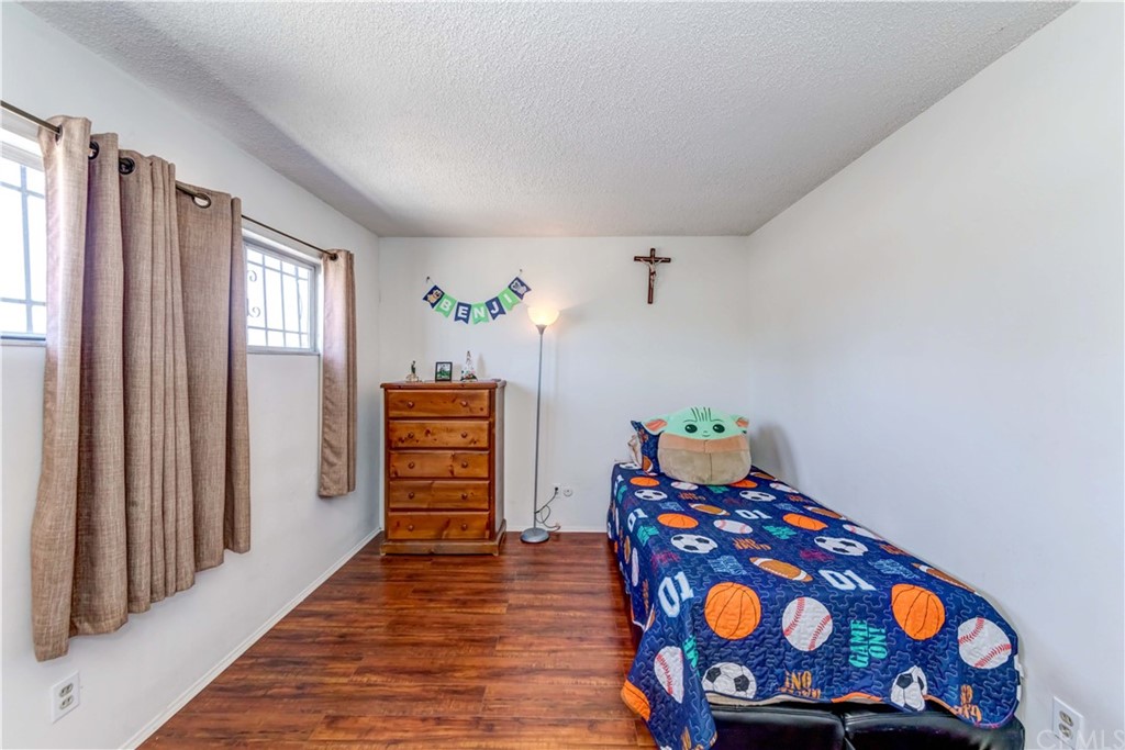 47 Paradise Valley South Carson, CA 90745 - Photo 26 of 40