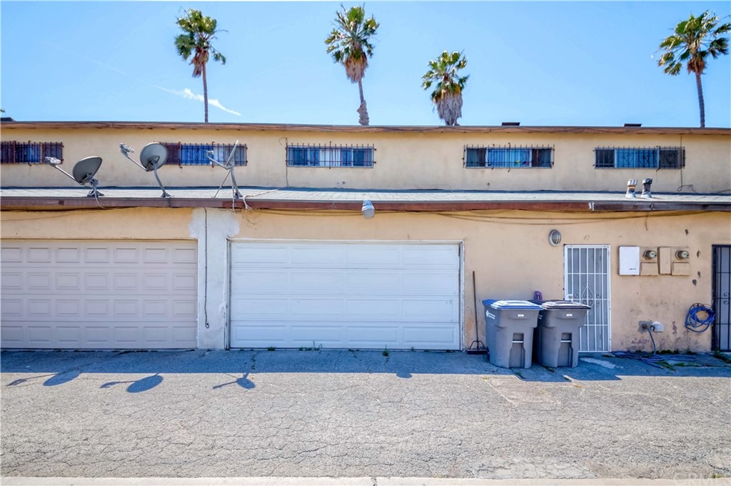 47 Paradise Valley South Carson, CA 90745 - Photo 32 of 40