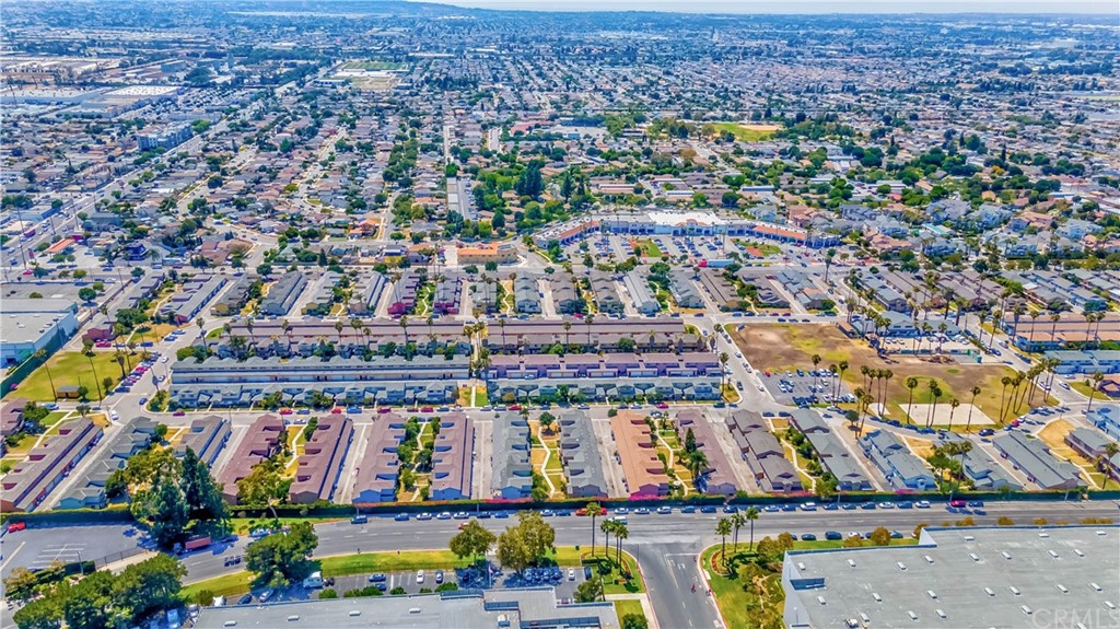 47 Paradise Valley South Carson, CA 90745 - Photo 38 of 40