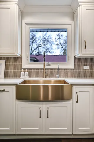 a view with washer and dryer