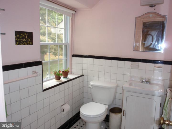 354 Williams Road Wynnewood, PA 19096 - Photo 13 of 21 Bathroom