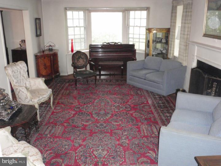 354 Williams Road Wynnewood, PA 19096 - Photo 3 of 21 Living Room
