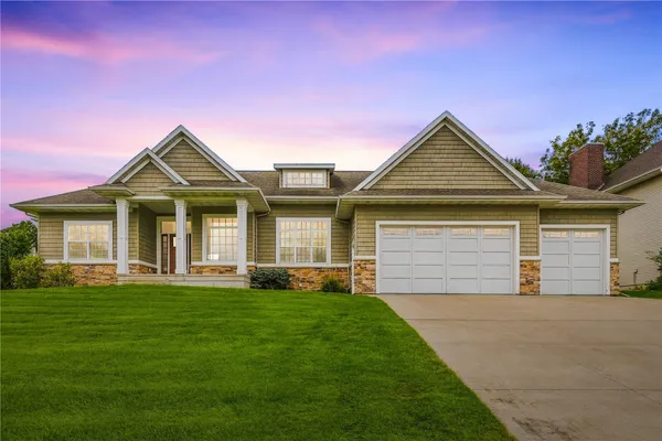 $599,500 | 6621 Ashwood Court Northeast, Cedar Rapids, IA 52411
