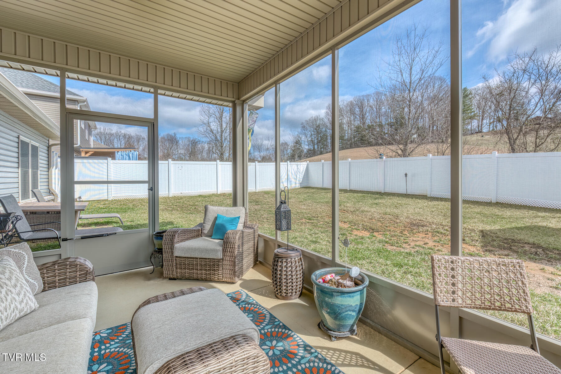 114 Ervin Loop Erwin, TN 37650 - Photo 19 of 40 114 Ervin Loop-17