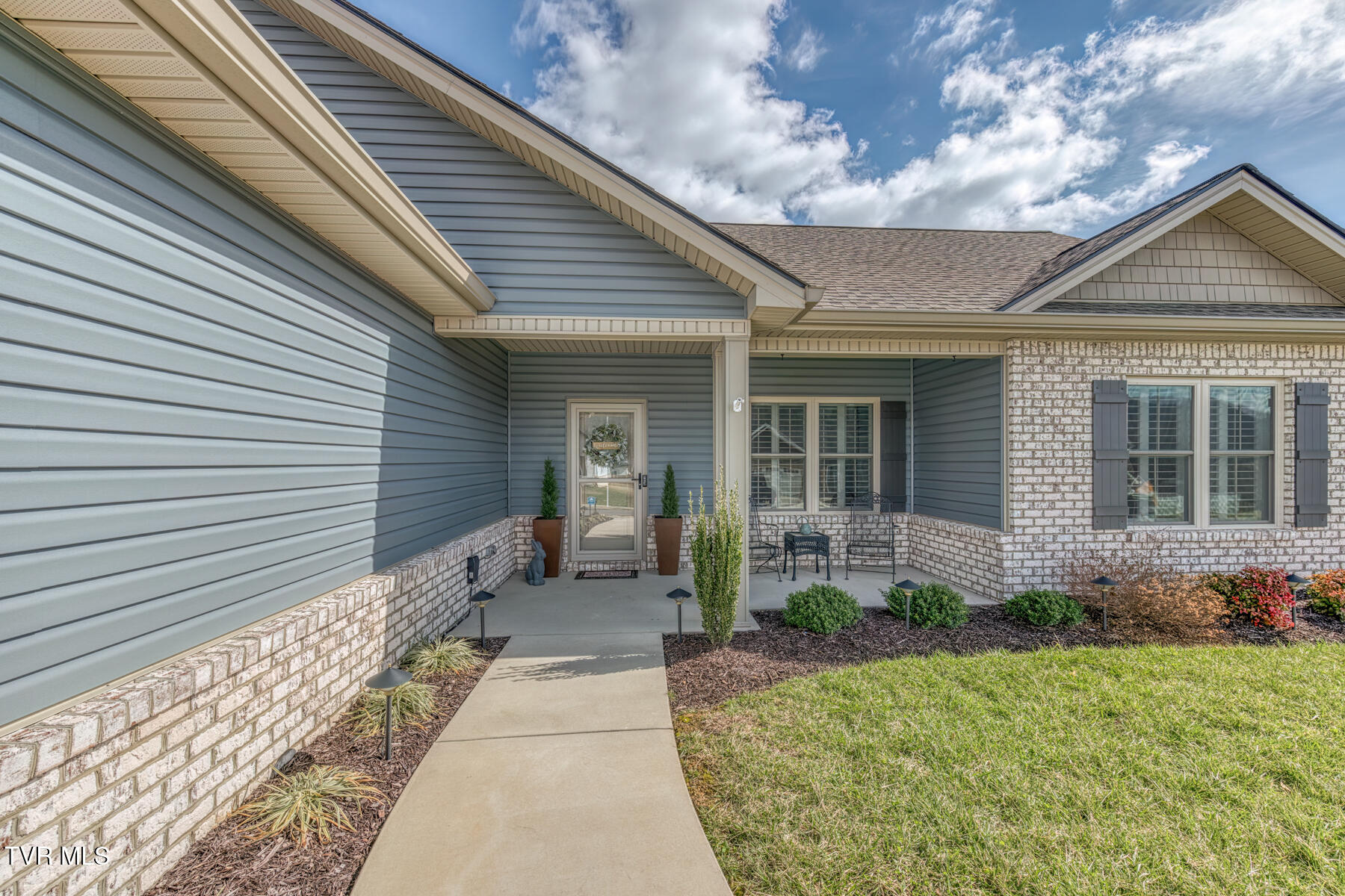 114 Ervin Loop Erwin, TN 37650 - Photo 4 of 40 114 Ervin Loop-2