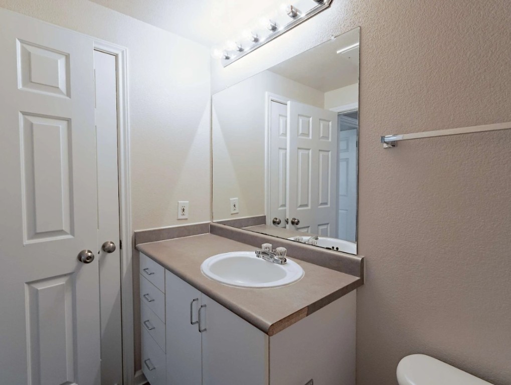 10505 South I-35 Frontage Road, Unit 1718 Austin, TX 78747 - Photo 17 of 21 Up to 6 weeks free on select units!