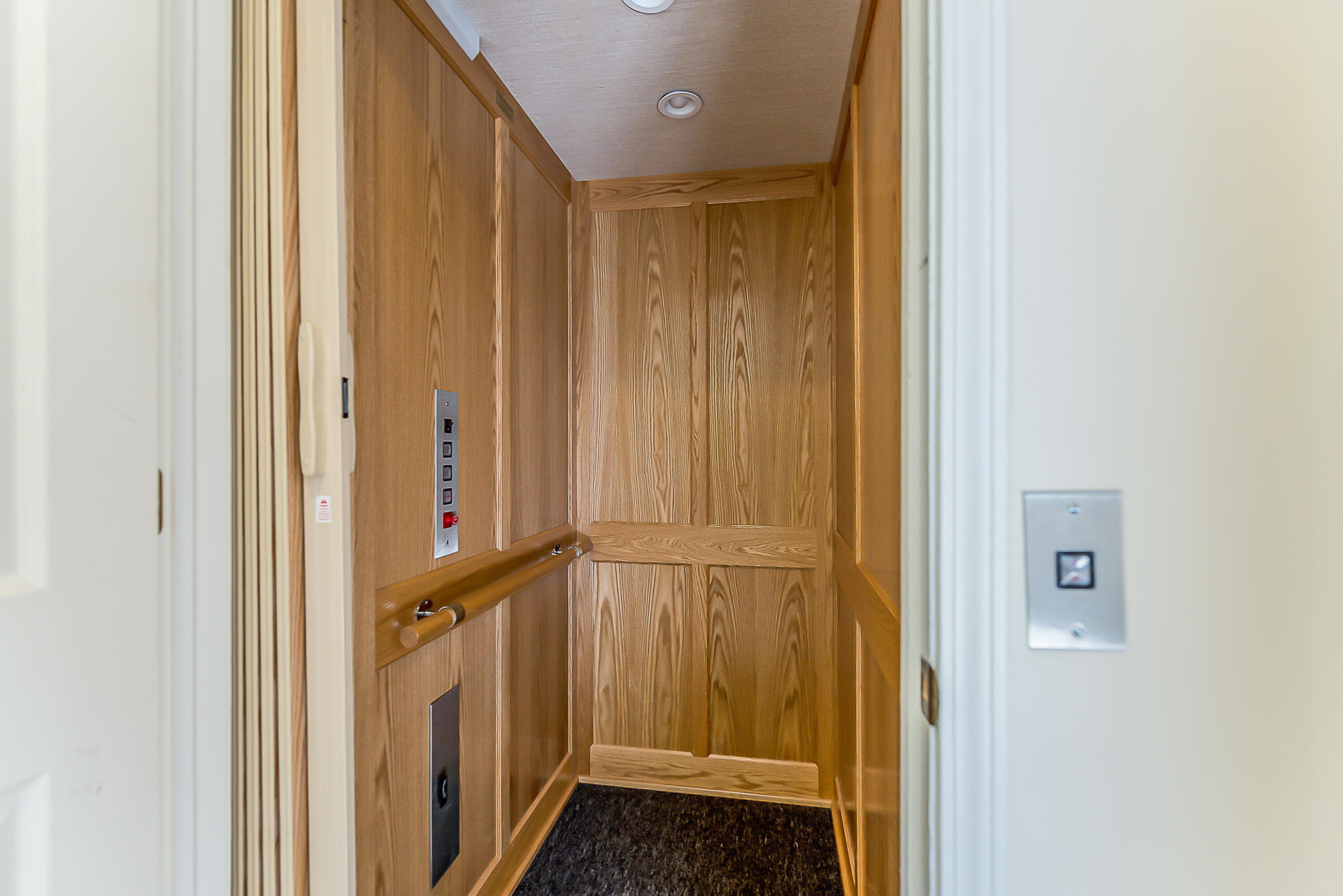 2925 Exmoor Road Ann Arbor, MI 48104 - Photo 26 of 97 Elevator