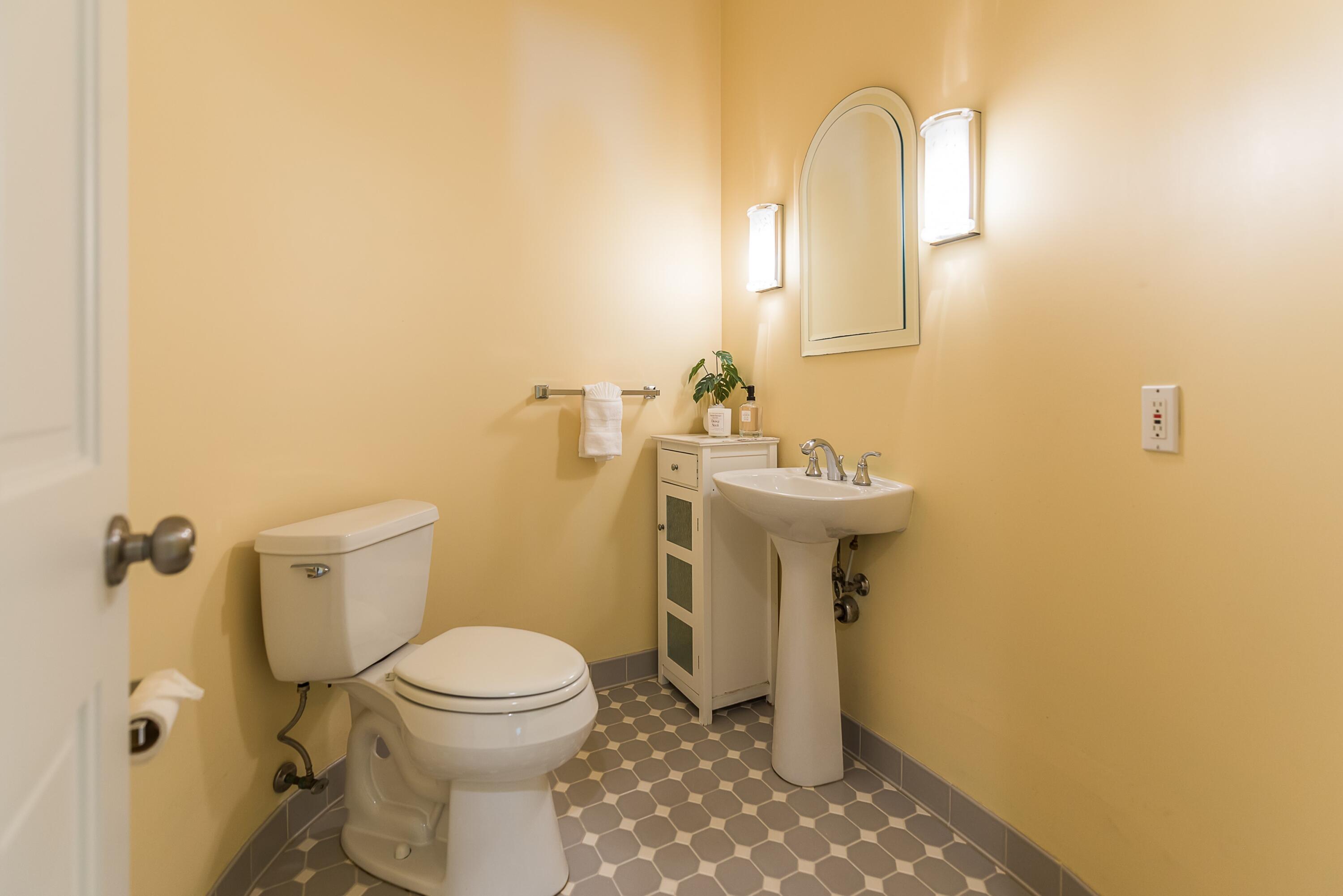 2925 Exmoor Road Ann Arbor, MI 48104 - Photo 31 of 97 2nd powder room